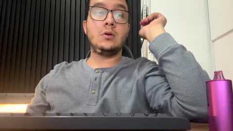 Snapshot of osomalicioso chatting on 11/05/25, 05:18 juan online show from 11/05/25, 05:18