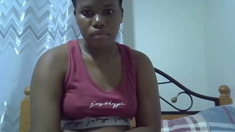 osoprettyebony online show from 09/25/25, 09:07