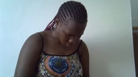 osoprettyebony online show from 10/26/25, 12:33