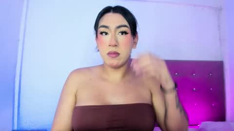 Snapshot of osoriomariaf chatting on 12/17/25, 03:01 Maria online show from 12/17/25, 03:01