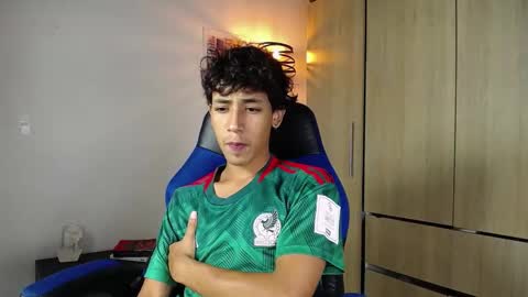 ostin 18hot online show from 12/19/24, 12:45