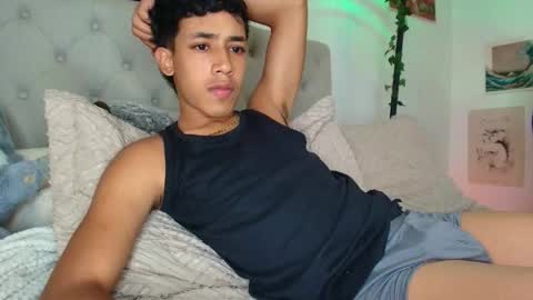 Snapshot of ostin_18hot chatting on 05/18/26, 04:07 ostin 18hot online show from 05/18/26, 04:07