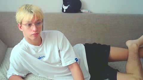 Snapshot of ostin_meoww chatting on 12/03/24, 08:38 Ostin online show from 12/03/24, 08:38