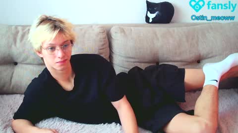 Snapshot of ostin_meoww chatting on 01/24/25, 06:35 Ostin online show from 01/24/25, 06:35