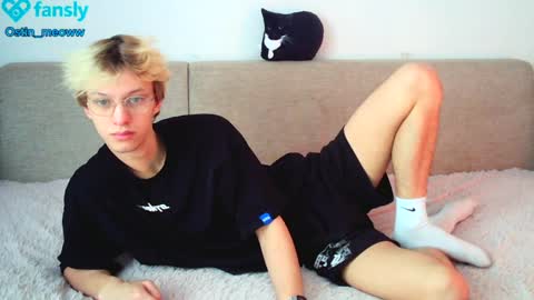 Snapshot of ostin_meoww chatting on 02/08/25, 07:59 Ostin online show from 02/08/25, 07:59