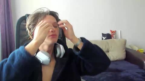 Snapshot of ostin_meoww chatting on 10/31/25, 08:04 Ostin online show from 10/31/25, 08:04