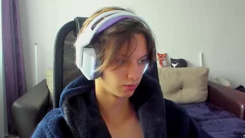 Snapshot of ostin_meoww chatting on 11/05/25, 07:41 Ostin online show from 11/05/25, 07:41