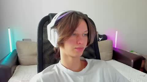 Snapshot of ostin_meoww chatting on 02/02/26, 03:49 Ostin online show from 02/02/26, 03:49