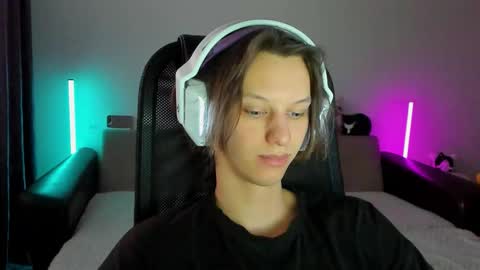 Snapshot of ostin_meoww chatting on 02/15/26, 11:41 Ostin online show from 02/15/26, 11:41