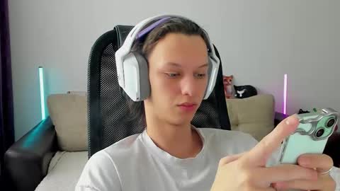 Snapshot of ostin_meoww chatting on 02/23/26, 07:50 Ostin online show from 02/23/26, 07:50