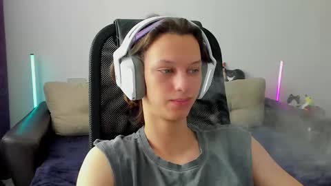 Snapshot of ostin_meoww chatting on 02/28/26, 08:04 Ostin online show from 02/28/26, 08:04