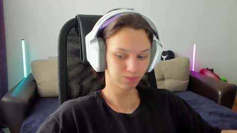 Snapshot of ostin_meoww chatting on 03/02/26, 04:58 Ostin online show from 03/02/26, 04:58