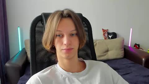 Snapshot of ostin_meoww chatting on 03/12/26, 04:18 Ostin online show from 03/12/26, 04:18