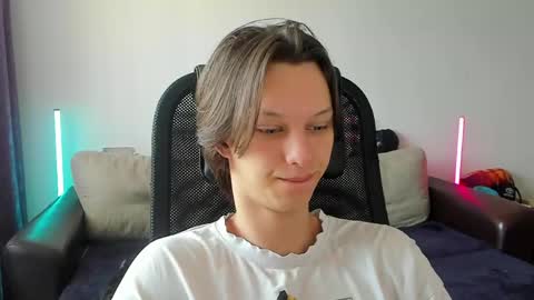Ostin online show from 05/19/26, 08:09