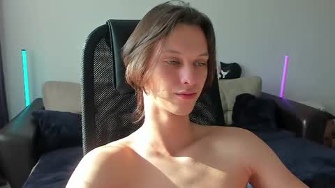 Snapshot of ostin_meoww chatting on 07/14/26, 11:27 Ostin online show from 07/14/26, 11:27