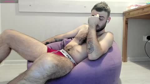 Snapshot of otishairy chatting on 12/05/24, 02:42 Otis online show from 12/05/24, 02:42