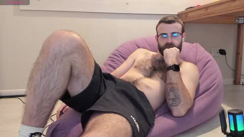 Snapshot of otishairy chatting on 01/27/25, 03:26 Otis online show from 01/27/25, 03:26