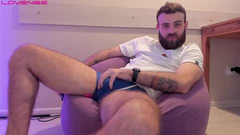 Snapshot of otishairy chatting on 03/06/25, 10:15 Otis online show from 03/06/25, 10:15