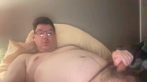 otter916 online show from 12/15/25, 06:39