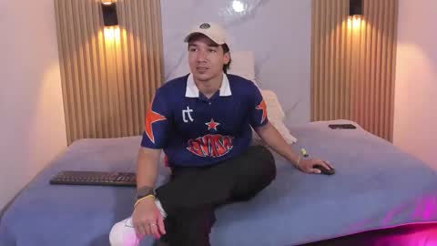 Snapshot of otto_andrew chatting on 03/19/26, 07:29 Otto Andrew online show from 03/19/26, 07:29