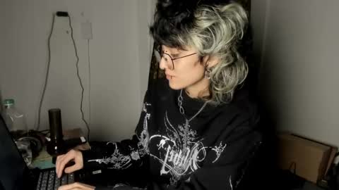 Otto 3 online show from 03/12/25, 05:57