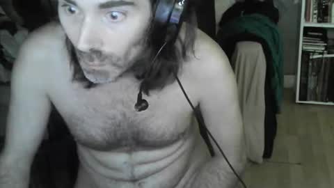 Snapshot of ouinnybis195625 chatting on 12/18/25, 11:27 ouinnybis195625 online show from 12/18/25, 11:27