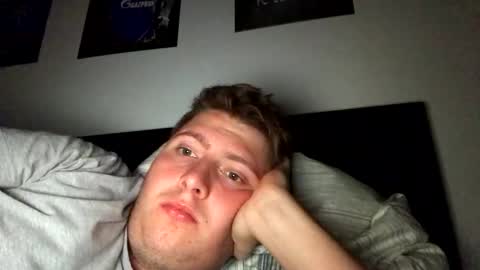 Snapshot of outflayd chatting on 11/02/25, 11:51 outflayd online show from 11/02/25, 11:51