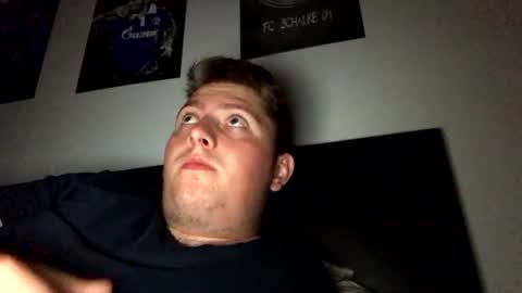 Snapshot of outflayd chatting on 11/04/25, 12:10 outflayd online show from 11/04/25, 12:10