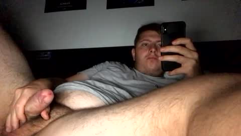 Snapshot of outflayd chatting on 11/10/25, 03:27 outflayd online show from 11/10/25, 03:27