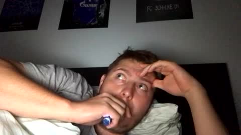 Snapshot of outflayd chatting on 11/13/25, 12:09 outflayd online show from 11/13/25, 12:09