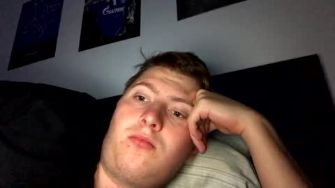 Snapshot of outflayd chatting on 11/24/25, 11:26 outflayd online show from 11/24/25, 11:26