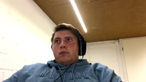 Snapshot of outflayd chatting on 11/25/25, 03:12 outflayd online show from 11/25/25, 03:12