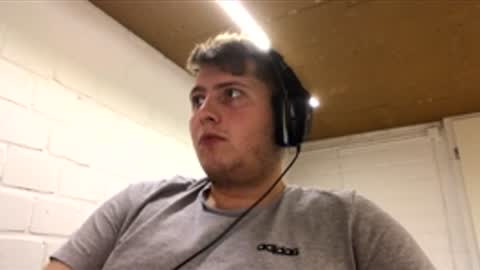 Snapshot of outflayd chatting on 11/29/25, 10:13 outflayd online show from 11/29/25, 10:13