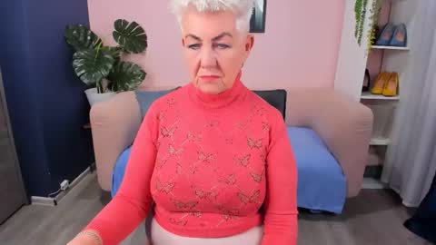 Snapshot of over50games chatting on 11/02/25, 09:00 Alla online show from 11/02/25, 09:00