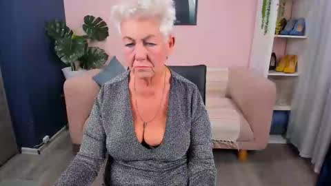 Snapshot of over50games chatting on 11/28/25, 08:50 Alla online show from 11/28/25, 08:50