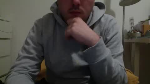 Snapshot of ovid231 chatting on 11/23/25, 06:08 92 online show from 11/23/25, 06:08