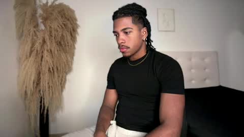 Snapshot of owen_222 chatting on 04/24/26, 03:31 Owen online show from 04/24/26, 03:31