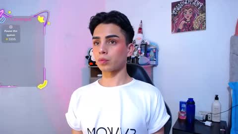 Owen  Independent model  online show from 12/17/25, 12:05