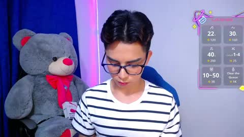 Snapshot of owenblue__ chatting on 04/23/26, 09:52 Owen Independent model online show from 04/23/26, 09:52