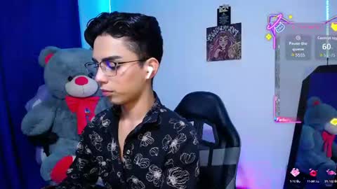 Snapshot of owenblue__ chatting on 06/16/26, 12:35 Owen Independent model online show from 06/16/26, 12:35