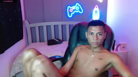 Snapshot of owenstone chatting on 12/18/24, 10:13 OWEN online show from 12/18/24, 10:13