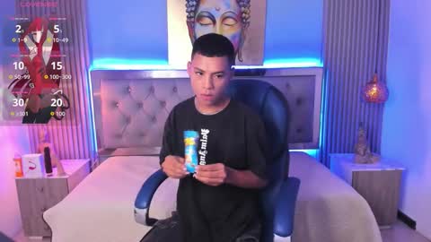 Snapshot of owenstone chatting on 09/19/25, 04:03 OWEN online show from 09/19/25, 04:03