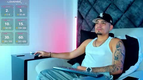 O W E N - S T O N E online show from 12/17/25, 01:39