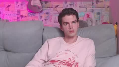 Mike online show from 02/11/25, 05:40