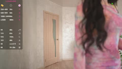 Snapshot of oxxme chatting on 04/13/26, 09:15 Oxana Hi friends all my videos are 50 off check my bio online show from 04/13/26, 09:15