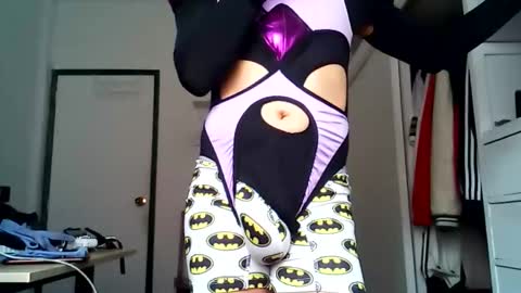 Jeannifer online show from 12/17/25, 07:31