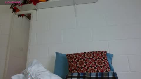 Snapshot of oxxy_jean chatting on 03/03/26, 12:33 Jeannifer online show from 03/03/26, 12:33