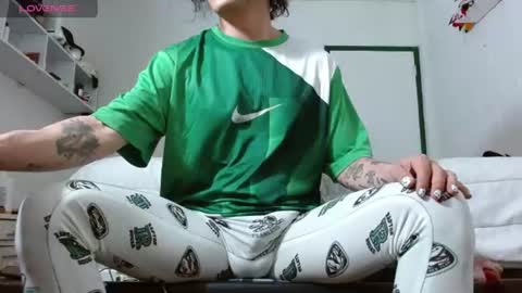 Snapshot of oxxy_jean chatting on 07/12/26, 12:56 Jeannifer online show from 07/12/26, 12:56