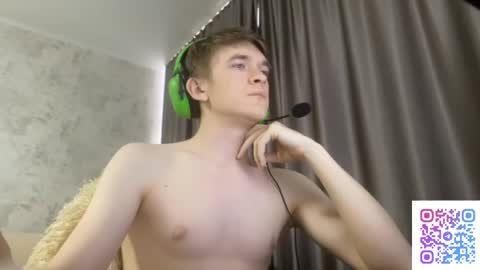 Snapshot of oydikey chatting on 02/15/25, 11:28 Oydin online show from 02/15/25, 11:28