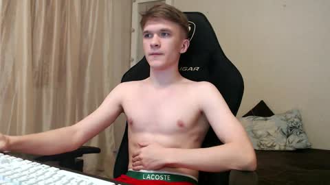 Snapshot of oydikey chatting on 10/11/25, 02:11 Oydin online show from 10/11/25, 02:11